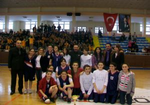 Nene Hatun Lisesi şampiyon...